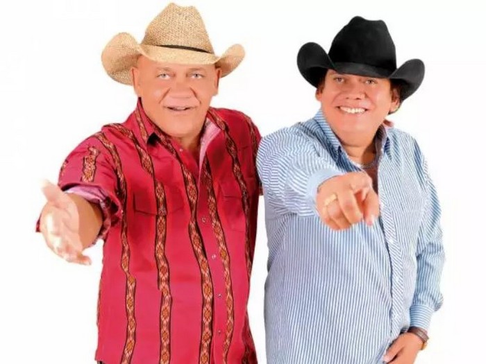 Aparecida Sertaneja recebe João Nelore e Texano, Divino e Donizete, Fernando e Fabiano, Ana Flávia e Mariá