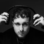 Kweller mergulha em sonoridade introspectiva e obscura com “Sexto Sentido”