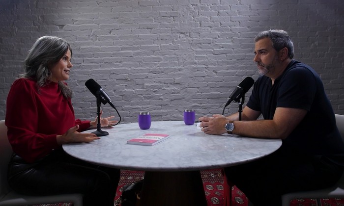 Maria Cândida compartilha trajetória e novos projetos no Rodrigo Alvarez Entrevista