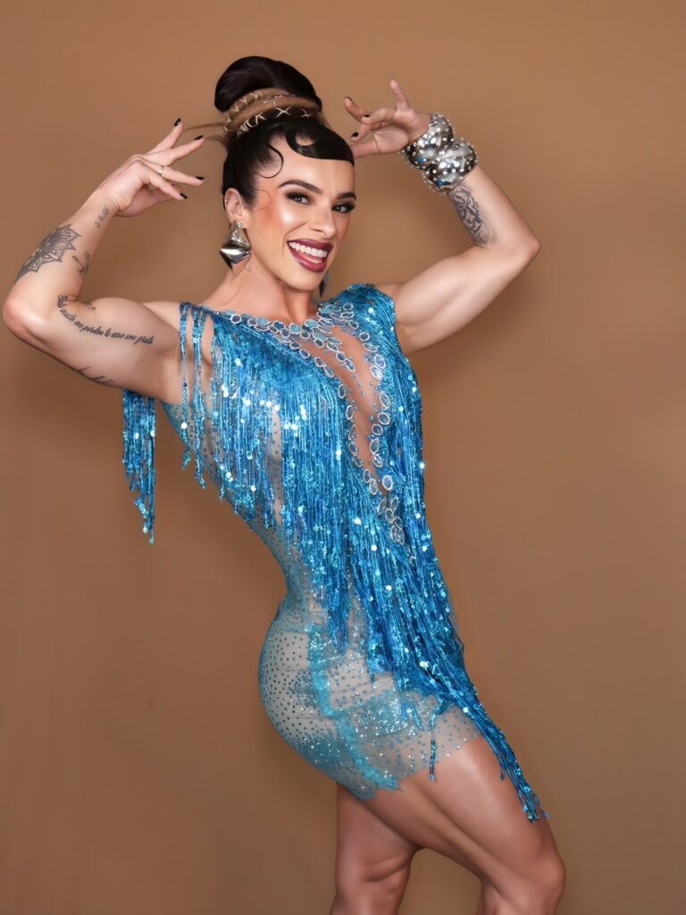 Vivian Cristinelle, princesa de bateria da Acadêmicos do Tatuapé, compartilha a técnica por trás de sua forma física definida