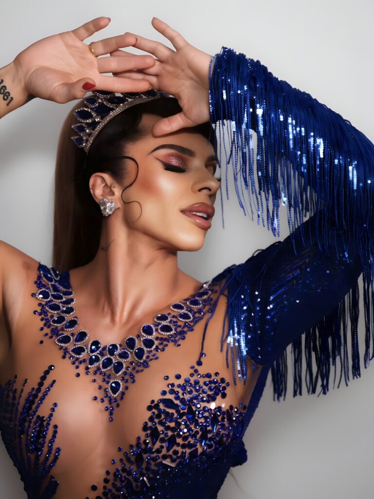 Vivian Cristinelle, princesa de bateria da Acadêmicos do Tatuapé, compartilha a técnica por trás de sua forma física definida