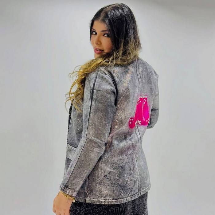 Ju Moura desafia o ano com “30 Áudios”, um clássico do forró feminino