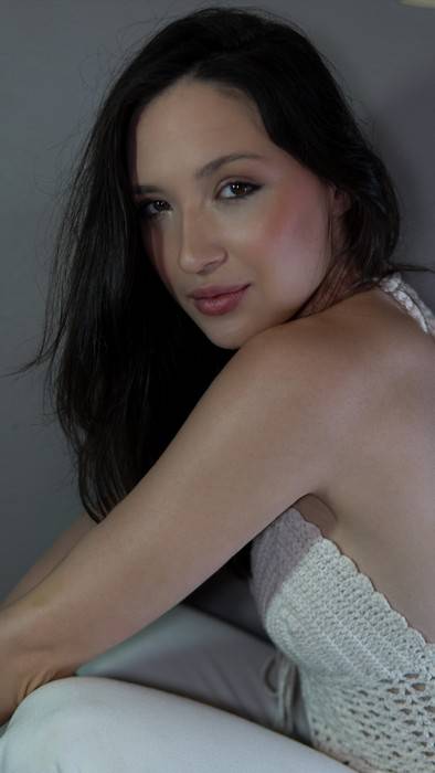 A geração que cria as próprias portas: Luísa Locher fala sobre autonomia e o poder dos projetos independentes