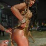 Bumbum à prova de samba: Musa Mari Marquini revela truque com laquê em estreia na avenida