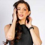 Sakura aborda desencontros emocionais em novo single “Amor Indescritível”