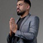 Cantor caruaruense Thiago Cosmo ganha destaque no cenário gospel pernambucano