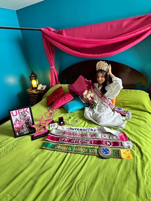 Athena Emerim, é a nova estrela do Universal Fashion Kids