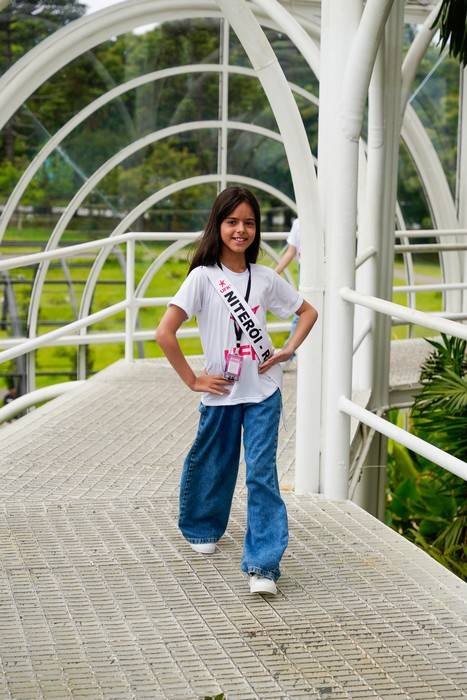 Athena Emerim, é a nova estrela do Universal Fashion Kids