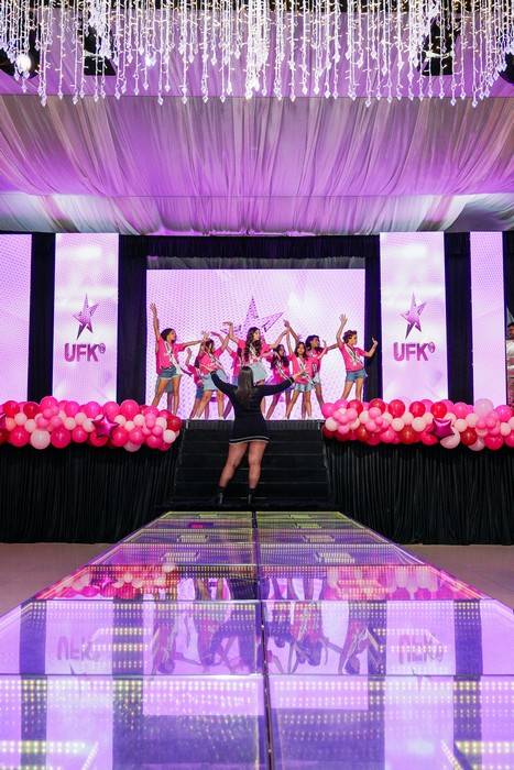 Athena Emerim, é a nova estrela do Universal Fashion Kids