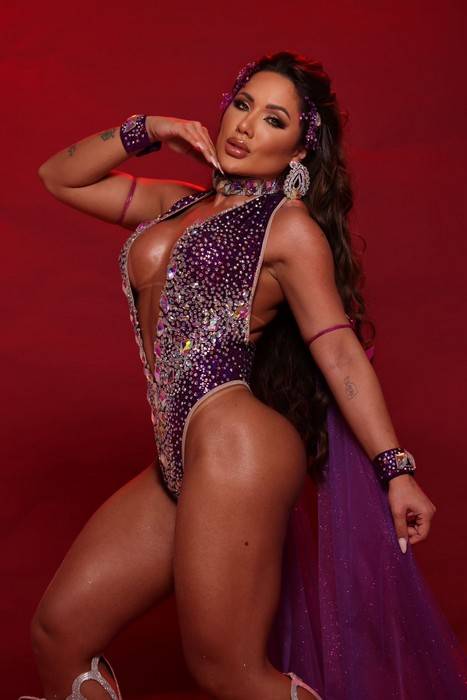 Musa no carnaval, Carla Silva desafia medo de críticas e brinca: "pelo menos meme viraliza"