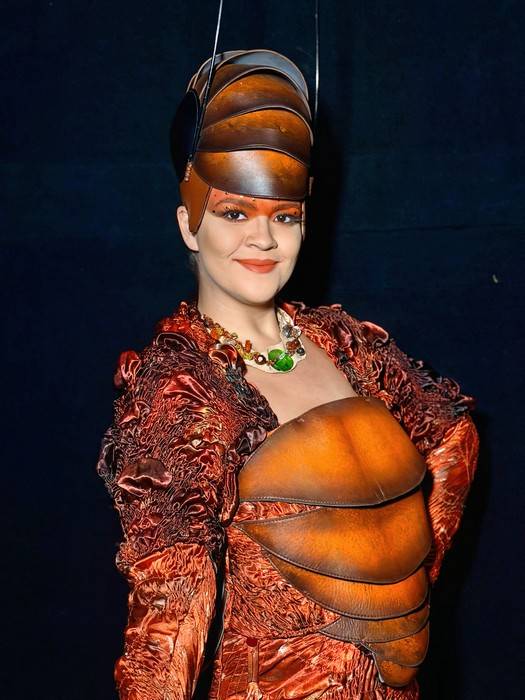 Das calçadas de Niterói ao Royal Albert Hall: Ju Rosario simboliza a resiliência feminina no mês da mulher