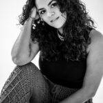 Das calçadas de Niterói ao Royal Albert Hall: Ju Rosario simboliza a resiliência feminina no mês da mulher