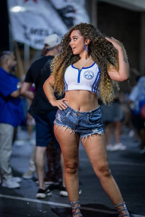 Karinne Rodrigues brilha na Acadêmicos de Niterói: estreia impactante no Grupo Especial