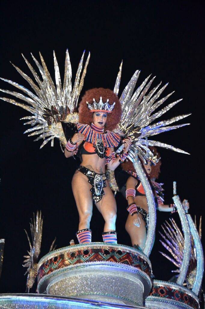 Keila Amaral retorna ao carnaval com fantasia mais ousada do que nunca