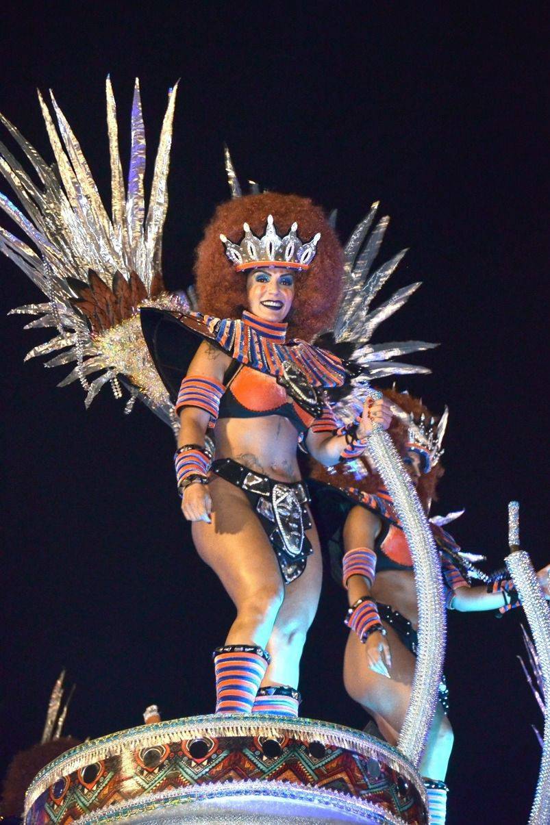 Keila Amaral retorna ao carnaval com fantasia mais ousada do que nunca