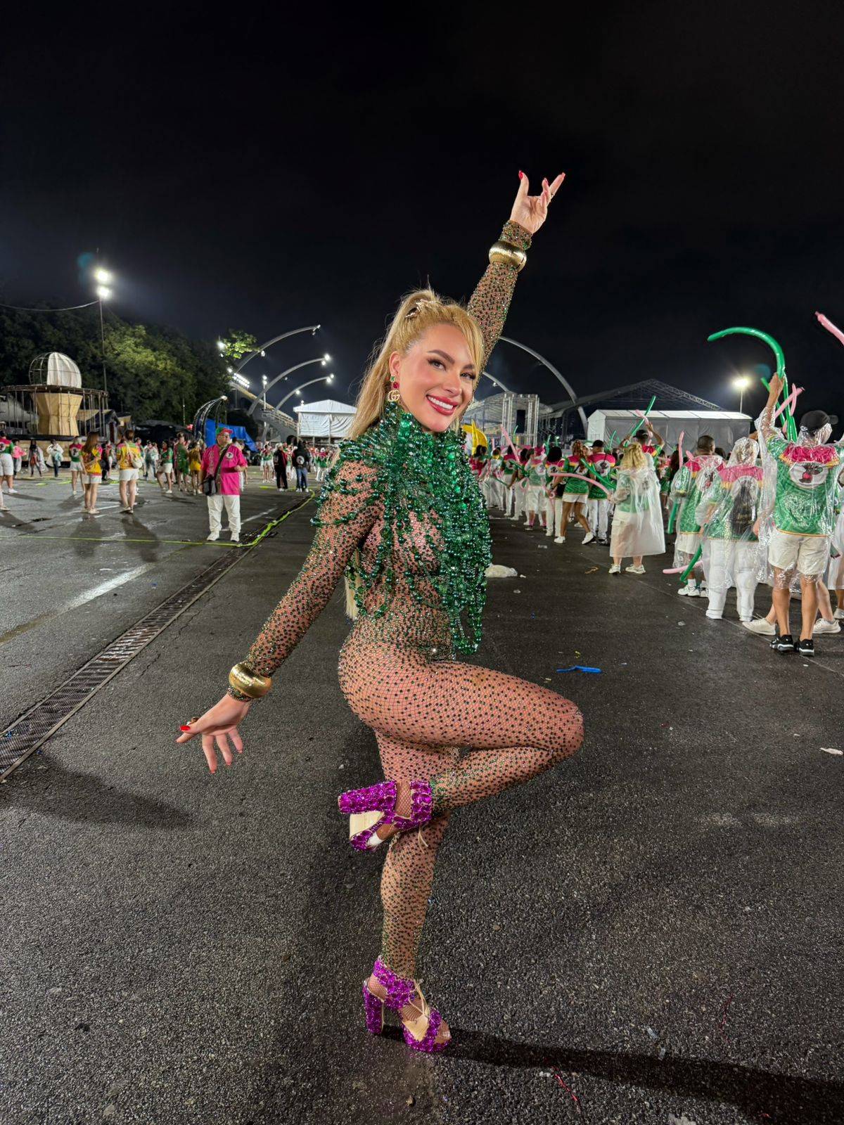 Musa da Barroca Marina Orlanda dá spoiler de fantasia para carnaval de São Paulo 2026