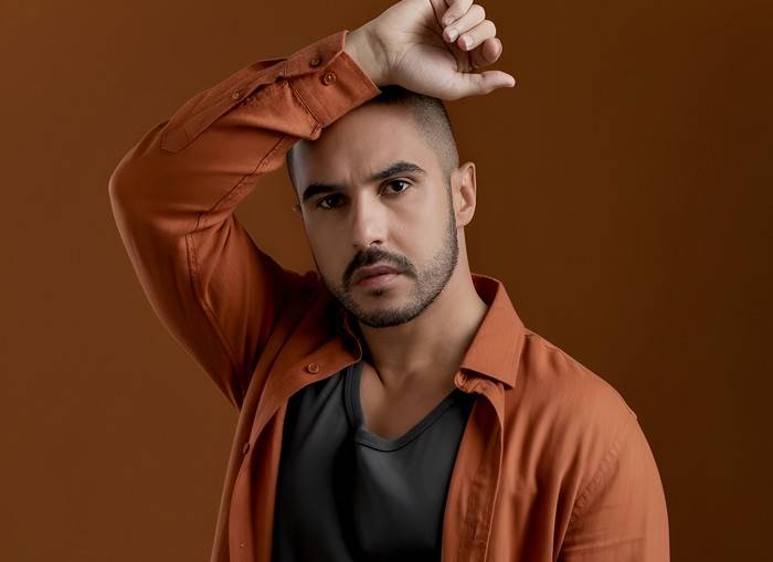 Série brasileira “Estranho Jeito de Amar” vence prêmio de Melhor Roteiro em Hollywood e soma 6 indicações