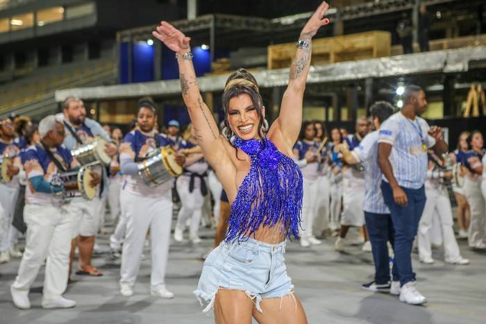 Vivian Cristinelle, a Princesa da Bateria do Tatuapé, revela segredo para silhueta de atleta fitness