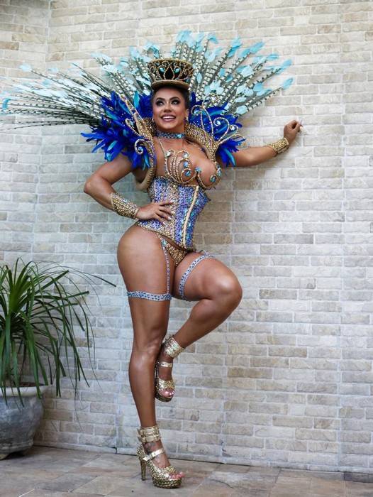 A rainha da minha própria história: Adriana Santos e o poder feminino no carnaval 2026