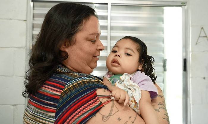 Retratos Femininos: A história de amor e adoção de Arely Vieira