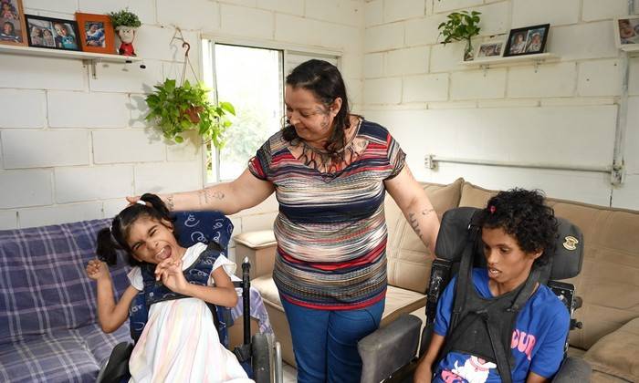 Retratos Femininos: A história de amor e adoção de Arely Vieira