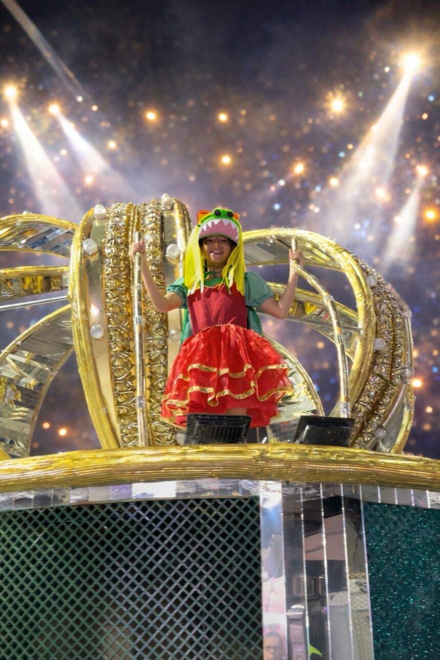 Athena Emerim: Uma estrela nascente no céu do carnaval