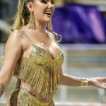 Musa do Grêmio Edilene Kneip brilha durante ensaios e promete ousadia na sua estreia no Carnaval de SP