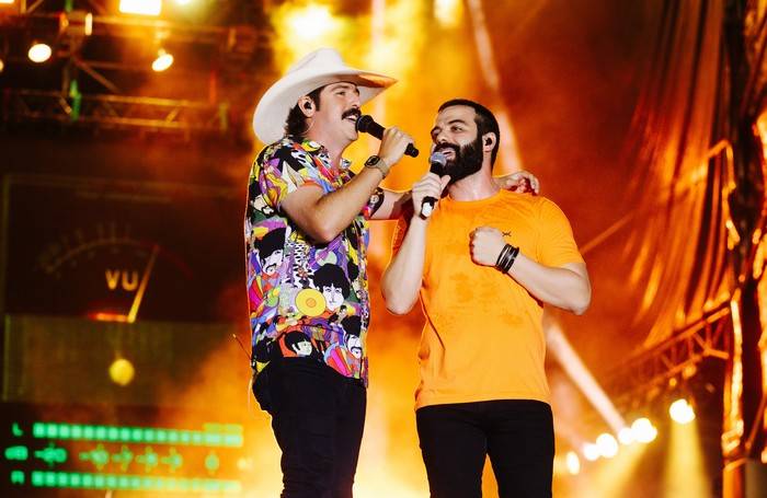 Fiduma & Jeca prolongam a folia com “Fiduma & Jeca & Carnaval”