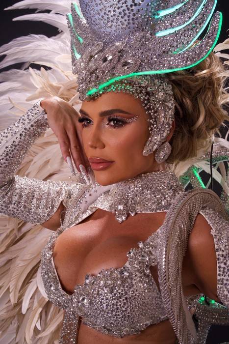 Carnaval em alta velocidade: Rainha de Bateria Francine Carvalho recorre a helicóptero para cumprir agenda