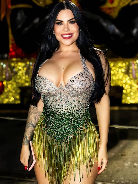 Jéssica Amaral, Musa da Colorado, adere à “dieta do sexo” e pediu fantasia mínima para o carnaval de São Paulo