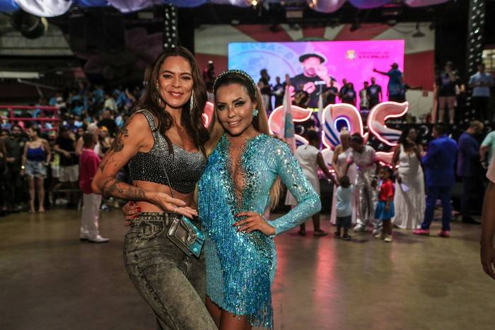 Rainha da Rosas de Ouro, Ana Beatriz Godoi rebate críticas sobre imagem feminina no Carnaval