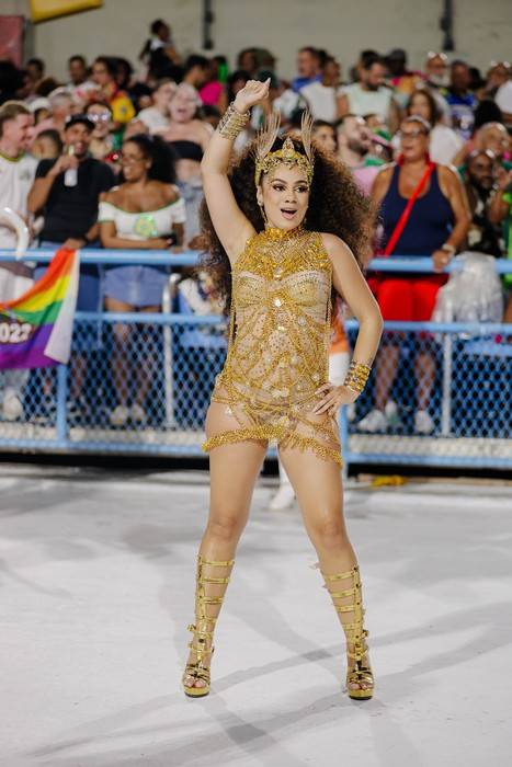 A rainha da emoção: Karinne Rodrigues estreia no grupo especial do carnaval carioca