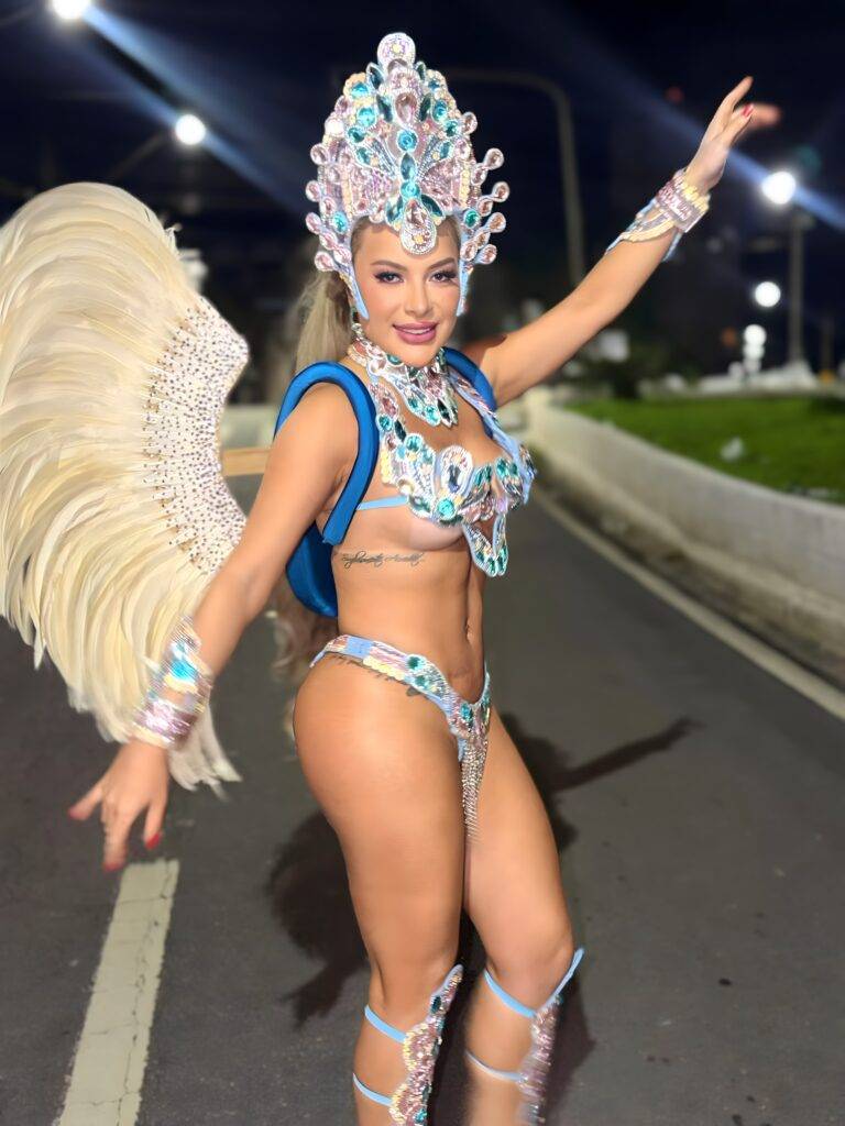 Marina Orlanda, a "Musa Pé-Quente", Brilha no Carnaval 2026