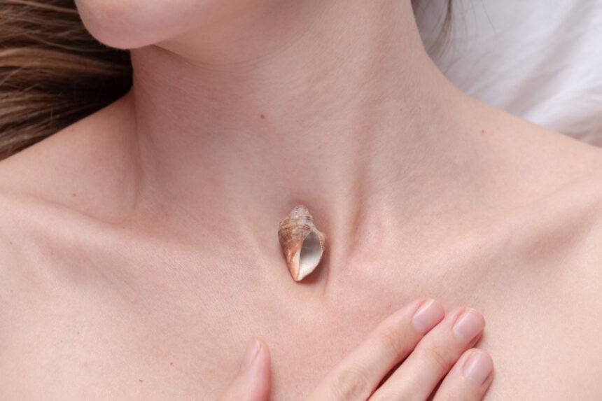 Exposição SOBREVIVENTES transforma relatos de mulheres que romperam o ciclo da violência em experiência artística imersiva