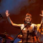 Um show de reflexão e esperança: Claudia Amorim apresenta “Novos Tempos”