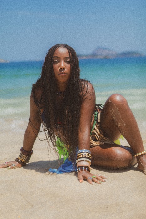 Amanda Sarmento: a nova voz do R&B brasileiro