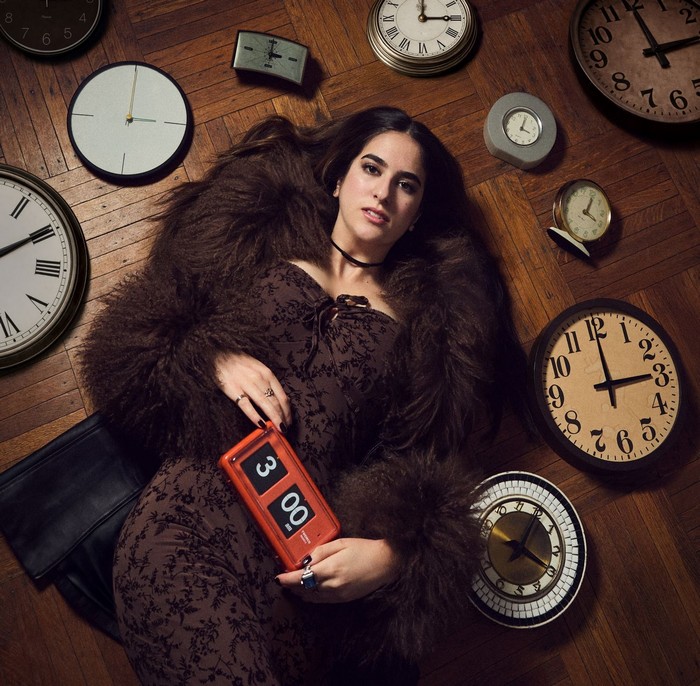 Ava Della Pietra: A nova voz do pop independente