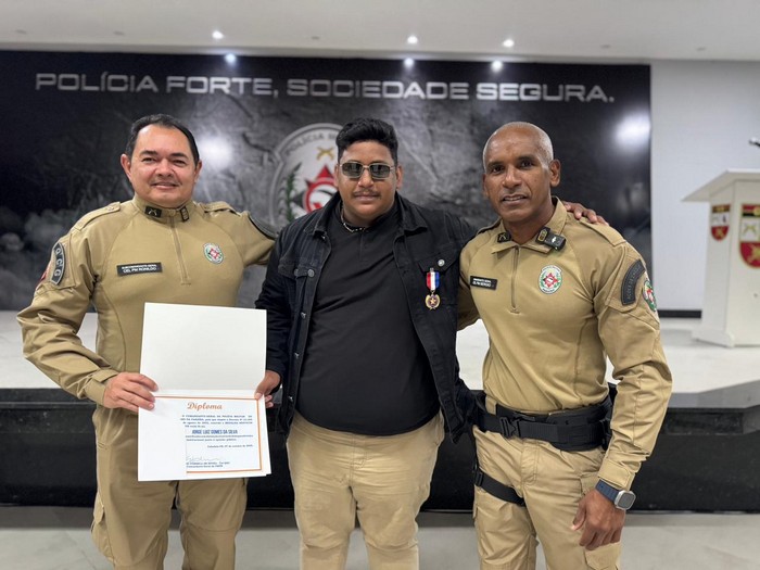 Entre a Farda e o Humor: A conquista de Capitão Pitomba