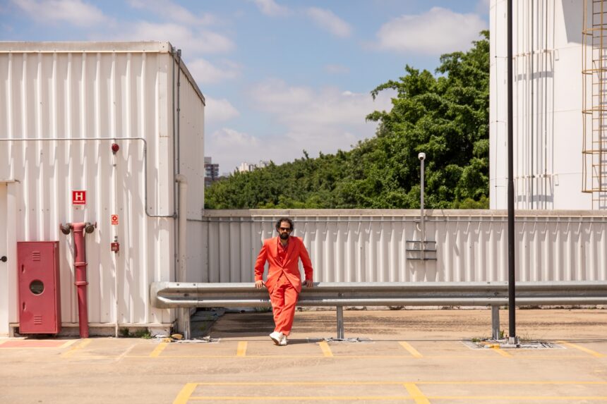 Felipe Antunes lança samba urbano “Pode Apostar” e anuncia novo álbum Dança do Universo