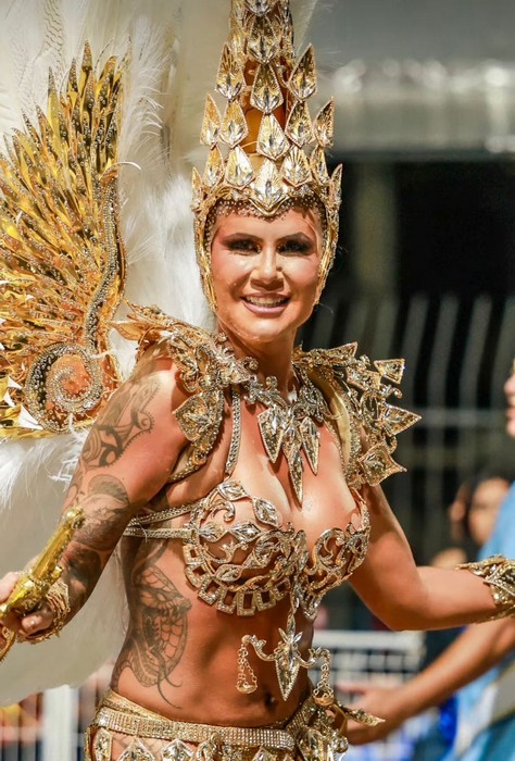 Isis Camargo, musa fitness chama atenção de produtores de reality