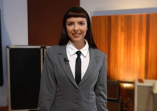 Julia Mestre apresenta versões inéditas de “Maravilhosamente Bem” na série “O Novo Sempre Vem”