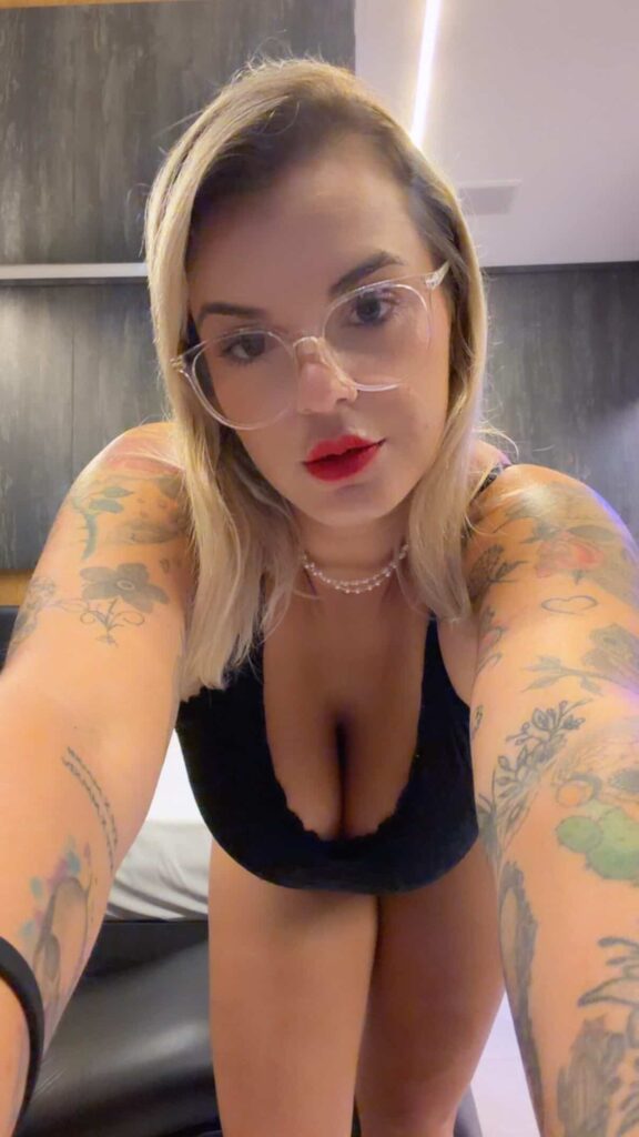 Marcela Loah, a Sereya: influencer estreia canal no YouTube com foco em Terapia Tântrica