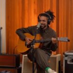 Pedro Emílio apresenta seu R&B retrofuturista no O Novo Sempre Vem