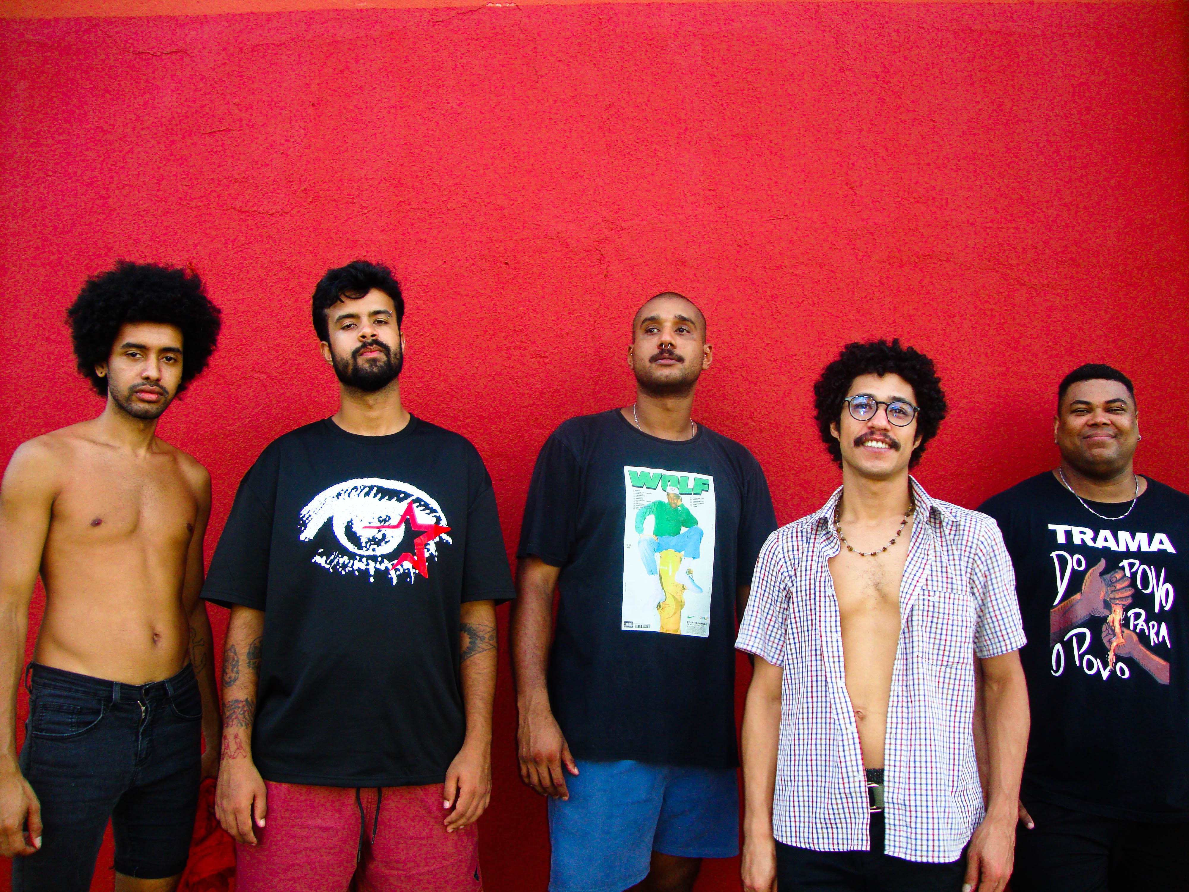 Pretos Novos lança “Flow CBJR” unindo rap, rock e psicodelia
