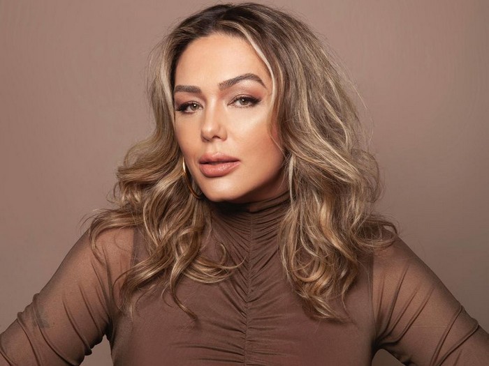 Aparecida Sertaneja celebra as mulheres com As Brasiguais Liandra e Taiane, Tânia Mara, Lucylla e Lucyana e Renata e Talita