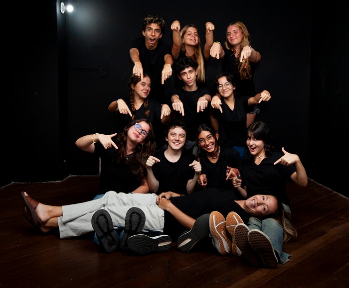 Os Pedros: Um grupo de adolescentes que desafia as fronteiras do teatro de improviso