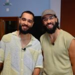 2DE1 leva o balanço romântico do soul brasileiro para O Novo Sempre Vem