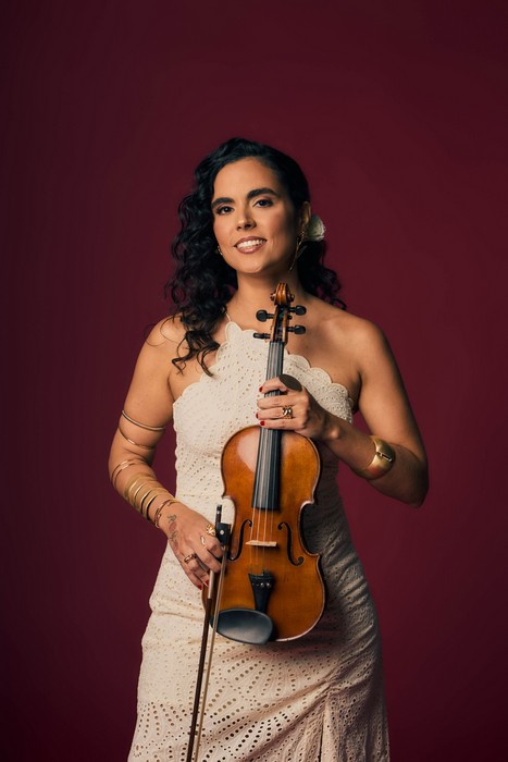 Carol Panesi: Uma celebração da cultura brasileira no SESC Tijuca