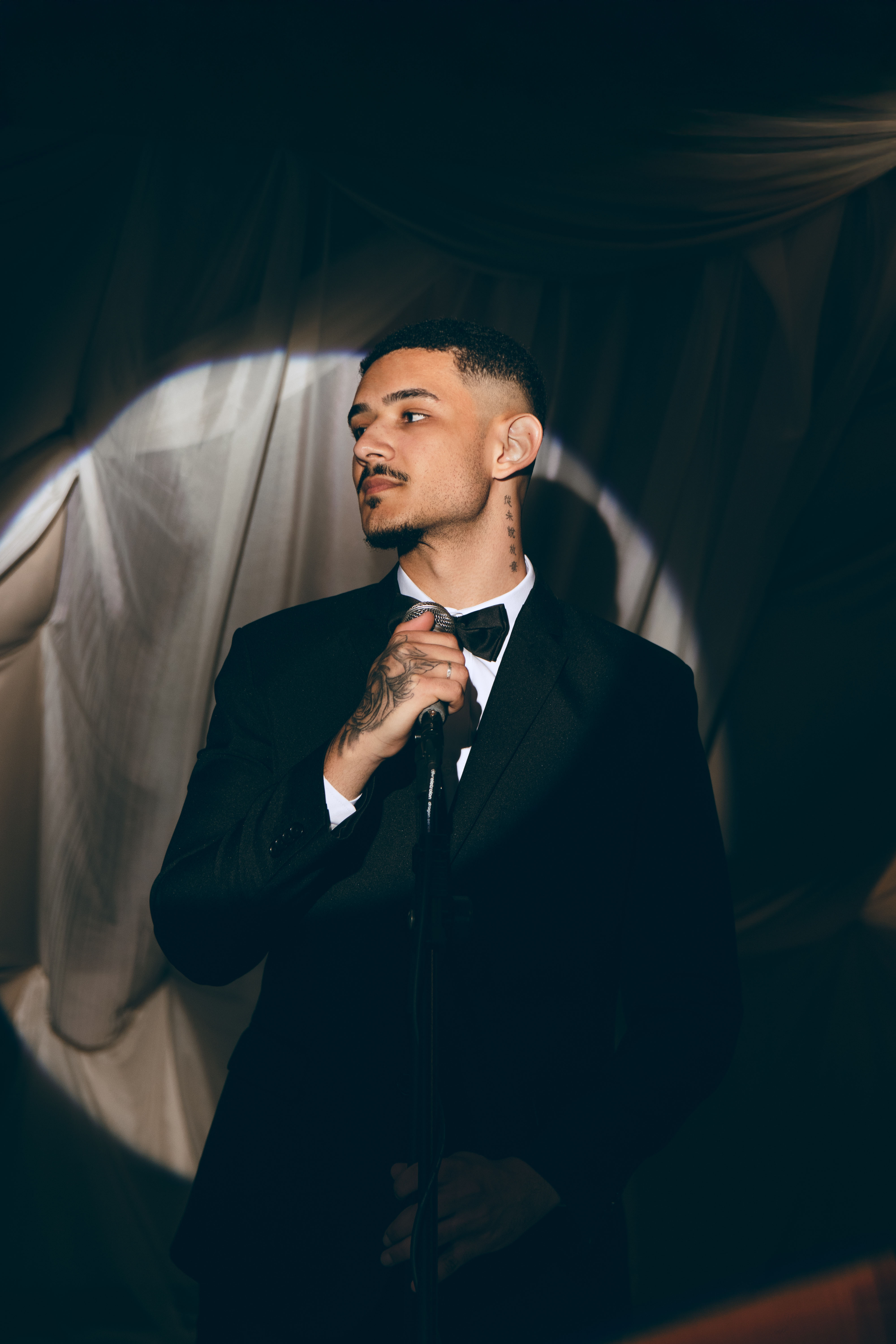Destro transforma decepção amorosa em atitude e autoestima em novo single