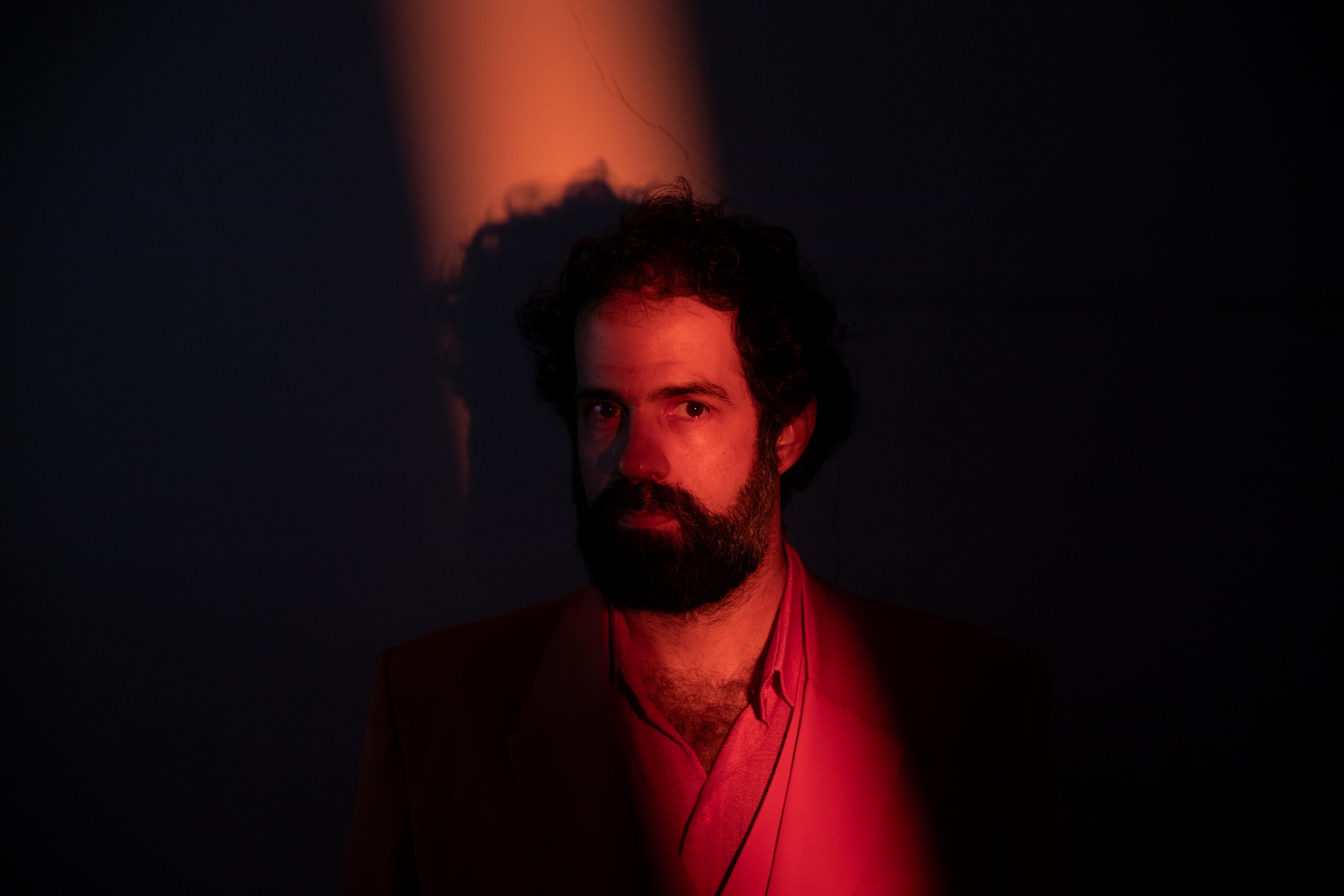 Felipe Antunes lança álbum Dança do Universo e transforma cidade, corpo e afeto em experiência sensorial